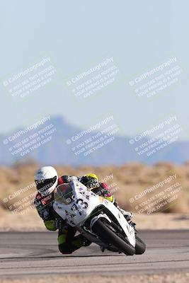 media/Dec-07-2025-CVMA (Sun) [[3e7d2de5dc]]/Race 9-Formula UL Shootout/